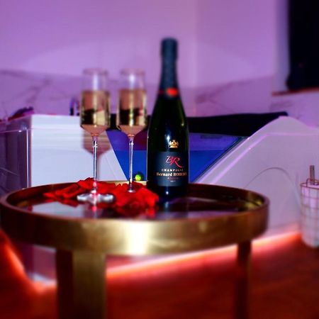 Le Venus - Appartement Spa Privatif Balneo Sauna Dijon Kültér fotó