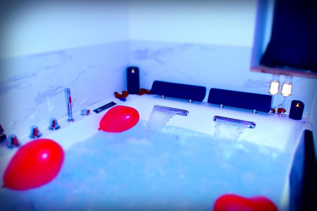 Le Venus - Appartement Spa Privatif Balneo Sauna Dijon Kültér fotó